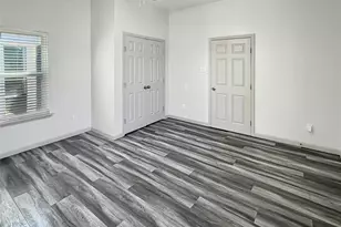 1719 25th St, Fort Worth, TX 76164 - Photo 11