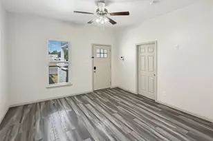 1719 25th St, Fort Worth, TX 76164 - Photo 9