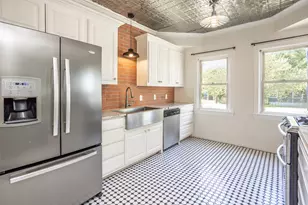 610 S Lee St, Valley View, TX 76272 - Photo 13
