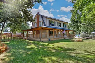 610 S Lee St, Valley View, TX 76272 - Photo 3