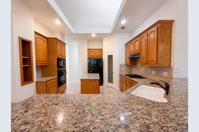 8526 Vista Grande Drive, Dallas, TX 75249 - Photo 11