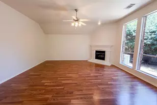 8526 Vista Grande Dr, Dallas, TX 75249 - Photo 3