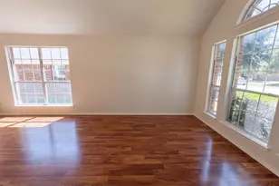 8526 Vista Grande Dr, Dallas, TX 75249 - Photo 9