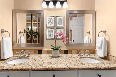 14683 Plage Lane, Addison, TX 75001 - Photo 17