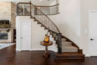 8621 Vatican Drive, McKinney, TX 75071 - Photo 5
