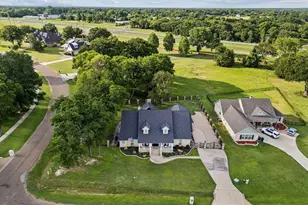 101 Beacon Ct, Mabank, TX 75143 - Photo 23