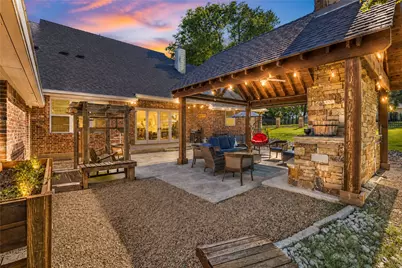 101 Beacon Court, Mabank, TX 75143 - Photo 1