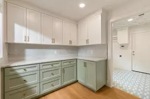 9609 Viewside Dr, Dallas, TX 75231 - Photo 13