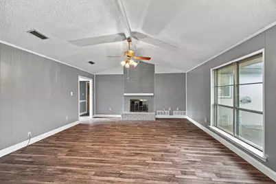 809 S Atkerson Lane, Euless, TX 76040 - Photo 13