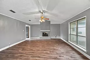 809 S Atkerson Ln, Euless, TX 76040 - Photo 13