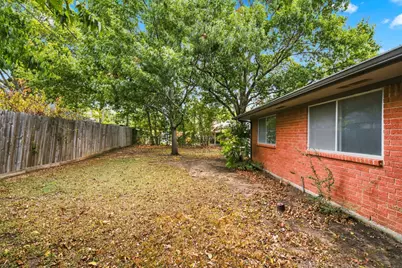 809 S Atkerson Lane, Euless, TX 76040 - Photo 31