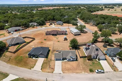 624 Lunar Circle, Granbury, TX 76049 - Photo 19