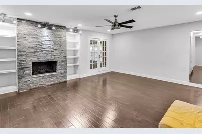 1400 Moss Rose Circle, Irving, TX 75061 - Photo 13
