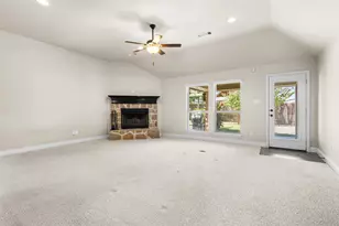 913 Abbey Ln, Midlothian, TX 76065 - Photo 5