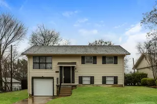 917 Montclair Dr, Garland, TX 75040 - Photo 1
