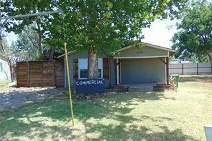 809 Chestnut Street St, Aubrey, TX 76227 - Photo 1