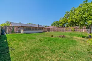 1011 Whippoorwill Ct, Arlington, TX 76014 - Photo 3