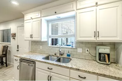 1011 Whippoorwill Court, Arlington, TX 76014 - Photo 9