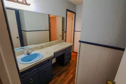 1233 Kathryn Street, Hurst, TX 76053 - Photo 27