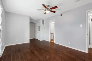 10205 Regal Oaks Dr, Dallas, TX 75230 - Photo 15
