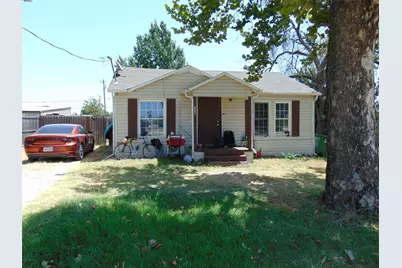 807 Chestnut Street, Aubrey, TX 76227 - Photo 1