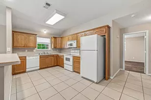 231 Bluebonnet St, Stephenville, TX 76401 - Photo 7
