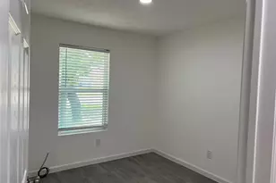 3221 Forestdale Ln, Balch Springs, TX 75180 - Photo 9