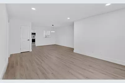 7708 Royal Lane #204, Dallas, TX 75230 - Photo 9