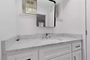 7708 Royal Ln, Dallas, TX 75230 - Photo 29