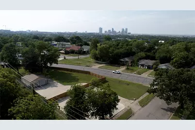 1264 E Maddox Avenue, Fort Worth, TX 76104 - Photo 1