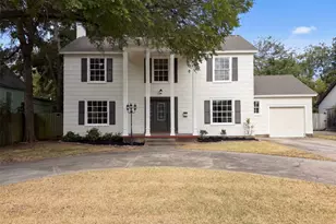 923 S Lindsay St, Gainesville, TX 76240 - Photo 1