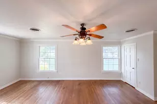 923 S Lindsay St, Gainesville, TX 76240 - Photo 11