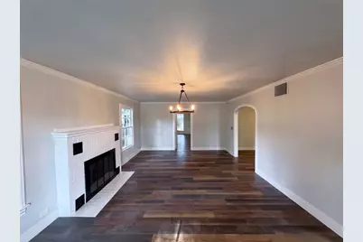 923 S Lindsay Street, Gainesville, TX 76240 - Photo 3