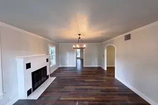 923 S Lindsay St, Gainesville, TX 76240 - Photo 3
