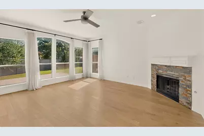 4304 Harpers Ferry Drive, Grand Prairie, TX 75052 - Photo 11