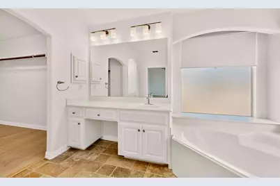 4304 Harpers Ferry Drive, Grand Prairie, TX 75052 - Photo 29