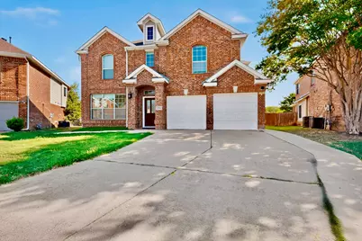 4304 Harpers Ferry Drive, Grand Prairie, TX 75052 - Photo 3