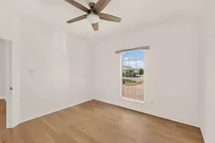 4304 Harpers Ferry Dr, Grand Prairie, TX 75052 - Photo 21