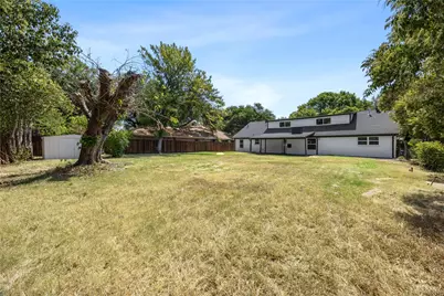 5748 Wimbleton Way, Fort Worth, TX 76133 - Photo 33