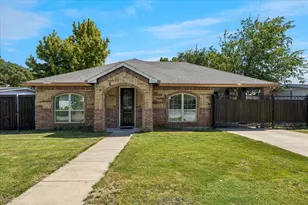 1533 Cairn Cir, Fort Worth, TX 76134 - Photo 1