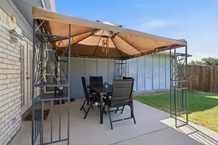 1822 Caldwell Dr, Garland, TX 75041 - Photo 5