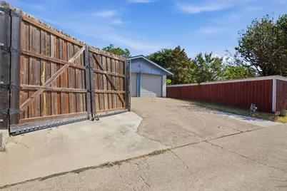 1822 Caldwell Drive, Garland, TX 75041 - Photo 31