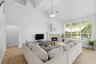409 Springtree Rd, Lake Dallas, TX 75065 - Photo 11