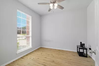 409 Springtree Road, Lake Dallas, TX 75065 - Photo 9