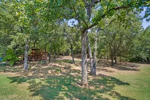 409 Springtree Rd, Lake Dallas, TX 75065 - Photo 39