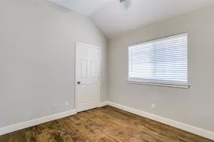 2103 Amherst Dr, Lewisville, TX 75067 - Photo 13