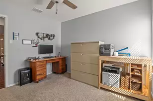 8570 Bearden Ln, Dallas, TX 75227 - Photo 23
