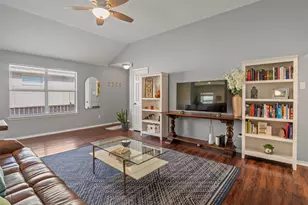 8570 Bearden Ln, Dallas, TX 75227 - Photo 9