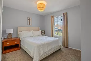 8570 Bearden Ln, Dallas, TX 75227 - Photo 19