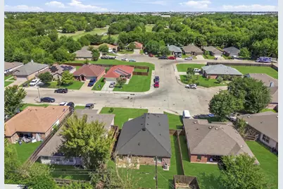 8570 Bearden Lane, Dallas, TX 75227 - Photo 33